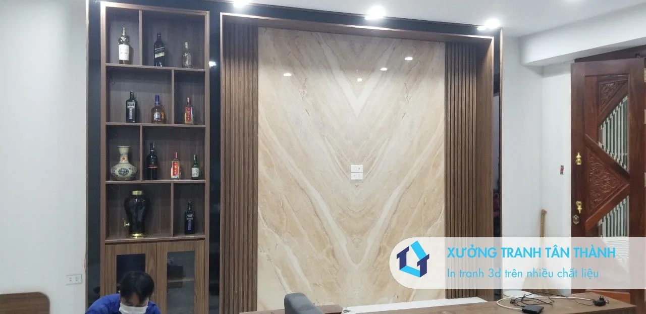 Công trình thi công tranh PVC vân đá tráng gương thực tế tại miền Tây ĐBSCL — Xưởng Tân Thành mẫu 45 Công trình thi công tranh PVC vân đá tráng gương thực tế tại miền Tây ĐBSCL — Xưởng Tân Thành mẫu 45